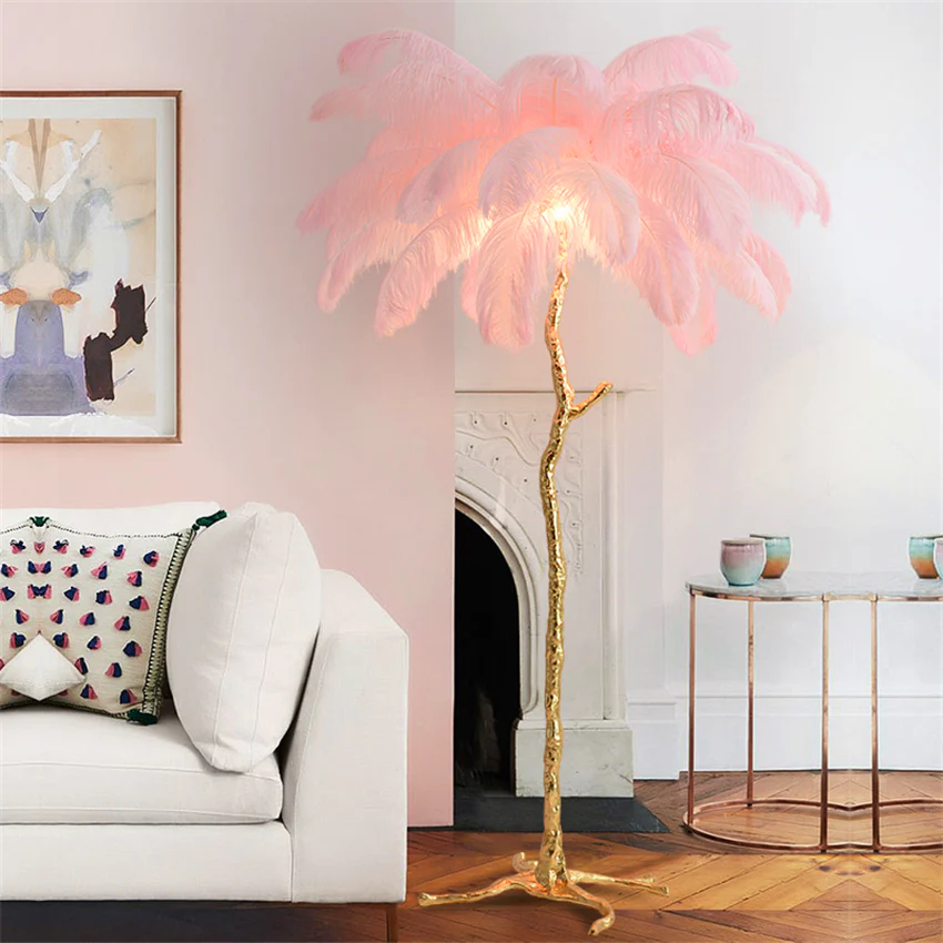 Lampadaire doré en plumes d’autruche - Image 7